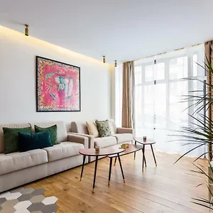 Cmg Charonne / Voltaire Iii Apartment