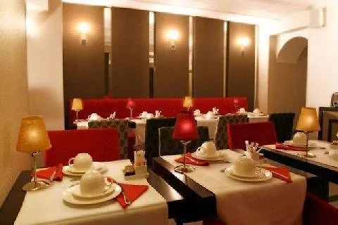 Hotel Eiffel Seine Paris