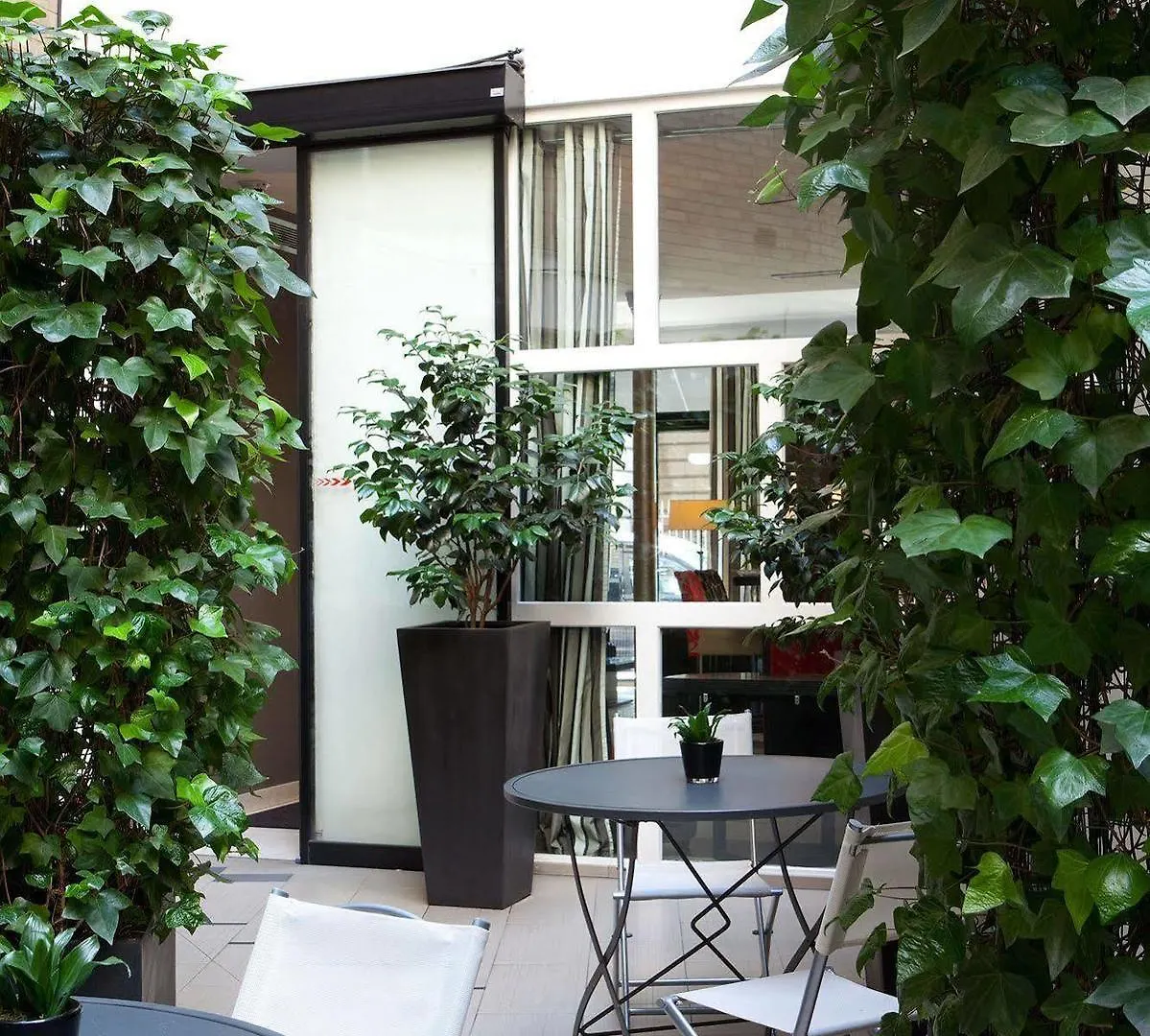 ***  Hotel Eiffel Seine Paryż Francja