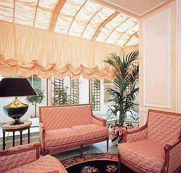 ***  Hotel Eiffel Seine Paris France