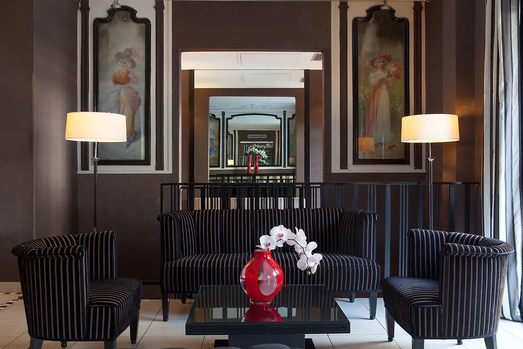 Hotel Eiffel Seine Paris