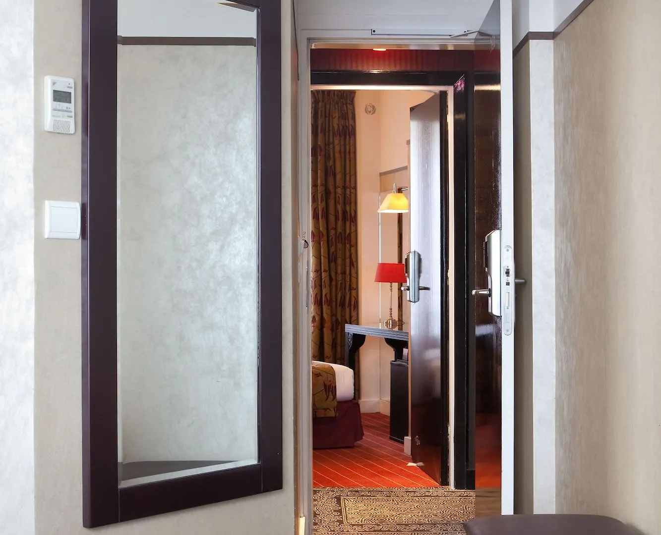 Hotel Eiffel Seine Paris 3*,