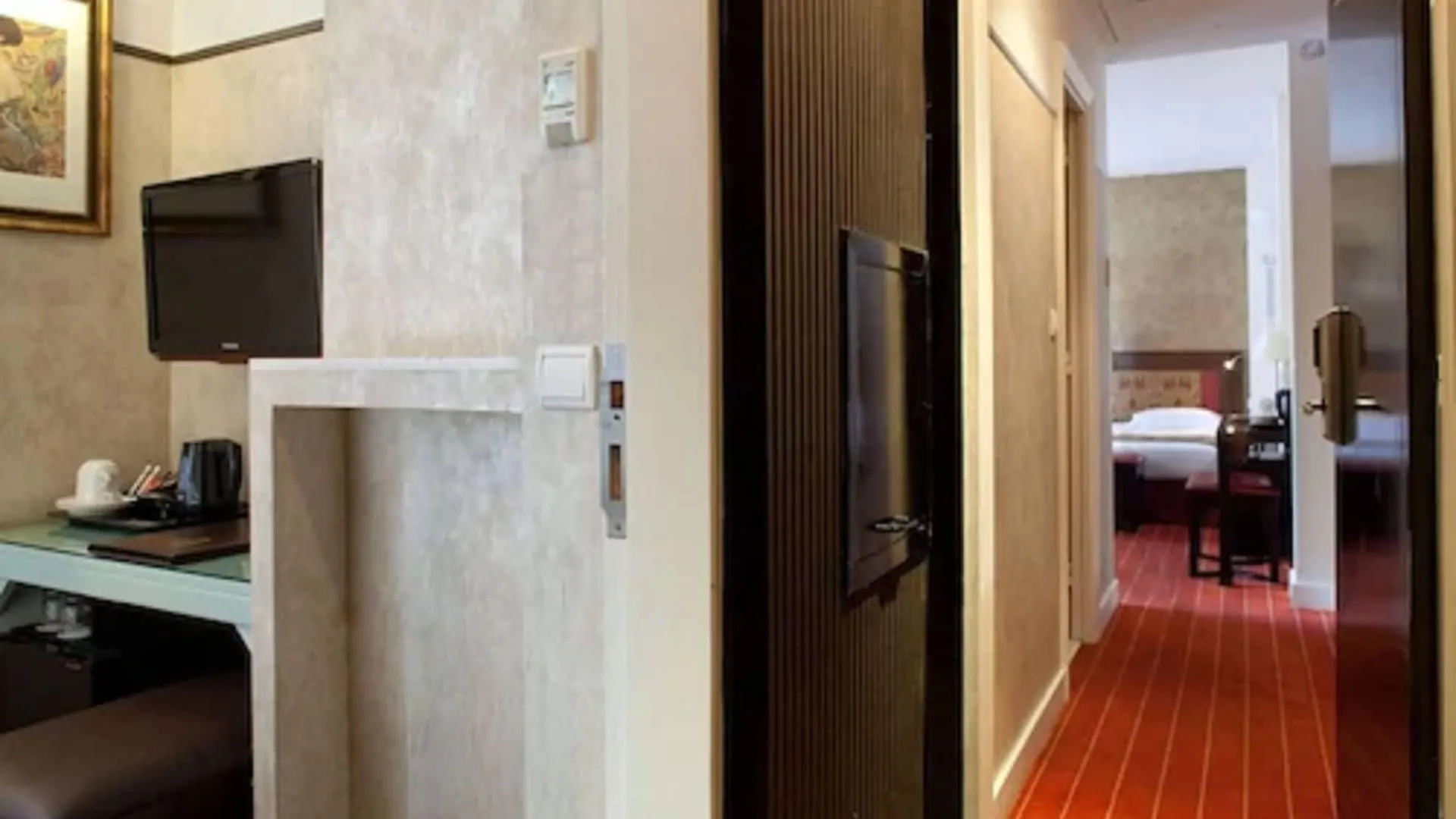 Hotel Eiffel Seine Paris 3*,  France