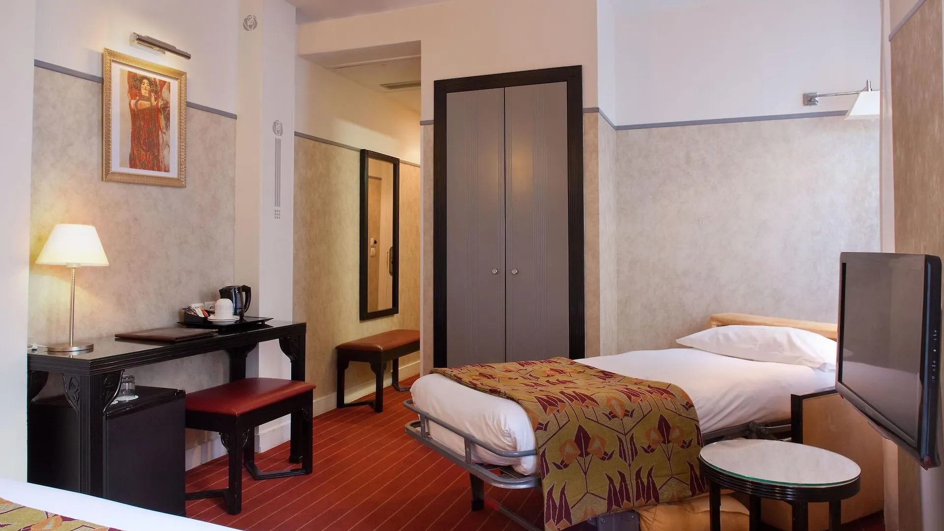 Hotel Eiffel Seine Paris 3*,