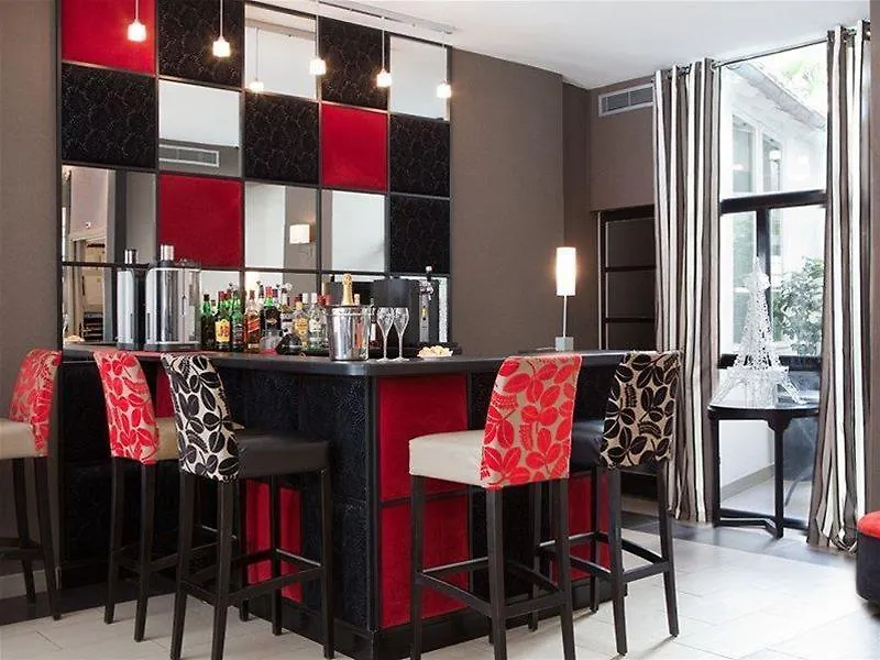 ***  Hotel Eiffel Seine Paris France