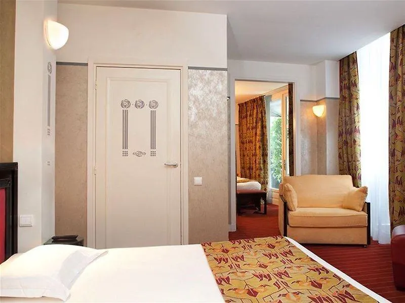 Hotel Eiffel Seine Paris France
