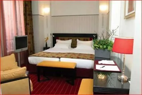 Hotel Eiffel Seine Paris France
